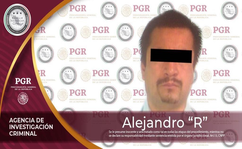 PGR localiza bodega clandestina de combustible en Veracruz - El Universal