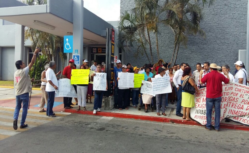 Sin incidentes, protesta en Chetumal contra gasolinazo - El Universal