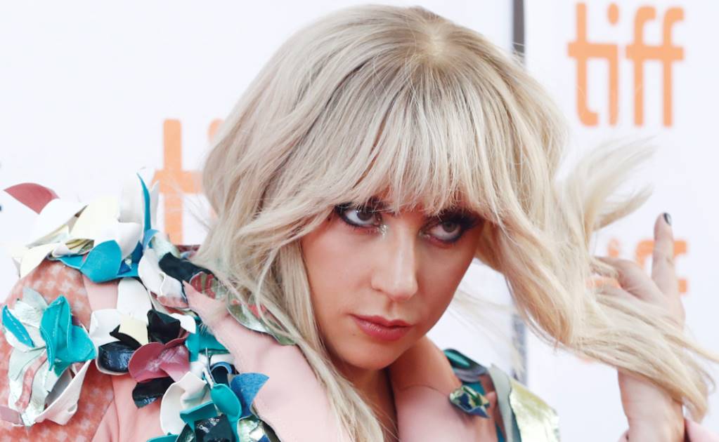 Lady Gaga revela que padece fibromialgia