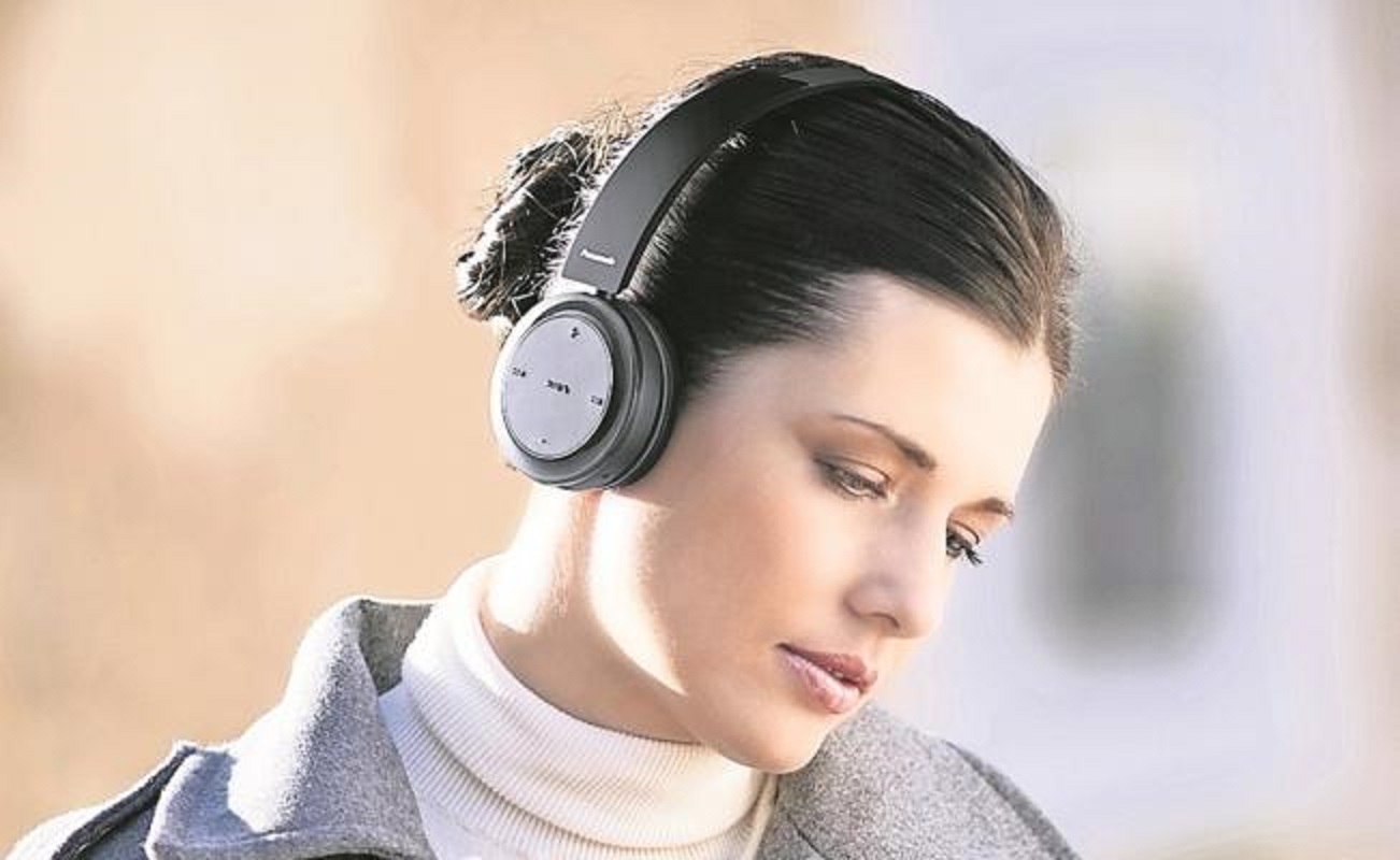 Uso de audÃ­fonos puede ocasionar sordera prematura