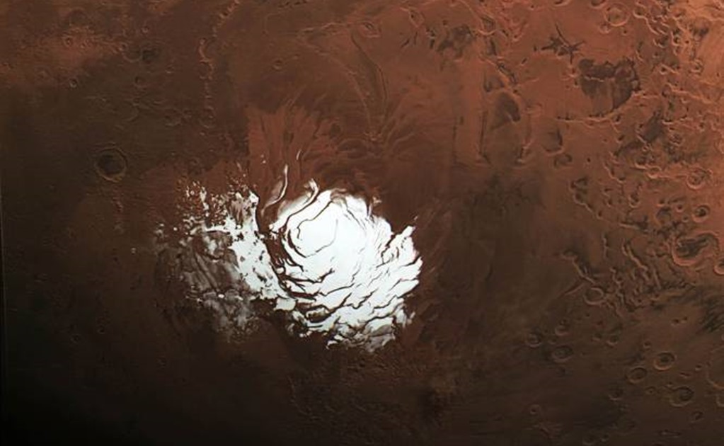 Resultado de imagen para El lago de agua líquida en Marte aumenta probabilidad de vida, según expertos