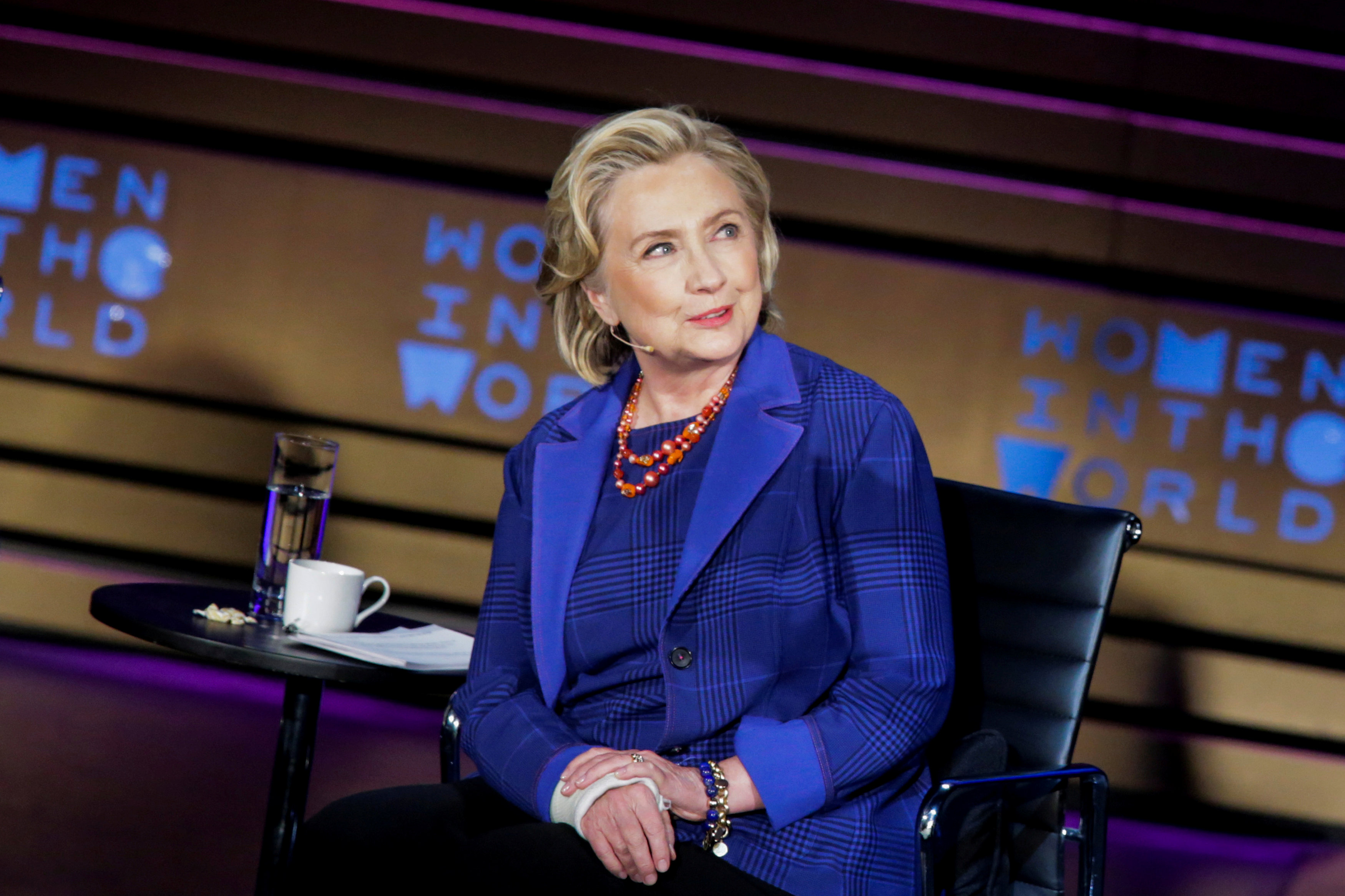 Resultado de imagen para Hillary Clinton debutará como productora televisiva junto a Steven Spielberg