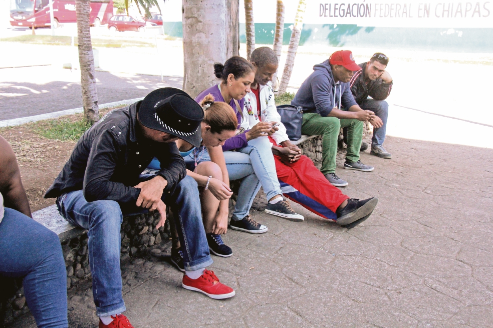 Cubanos se quedan varados en Tapachula - El Universal