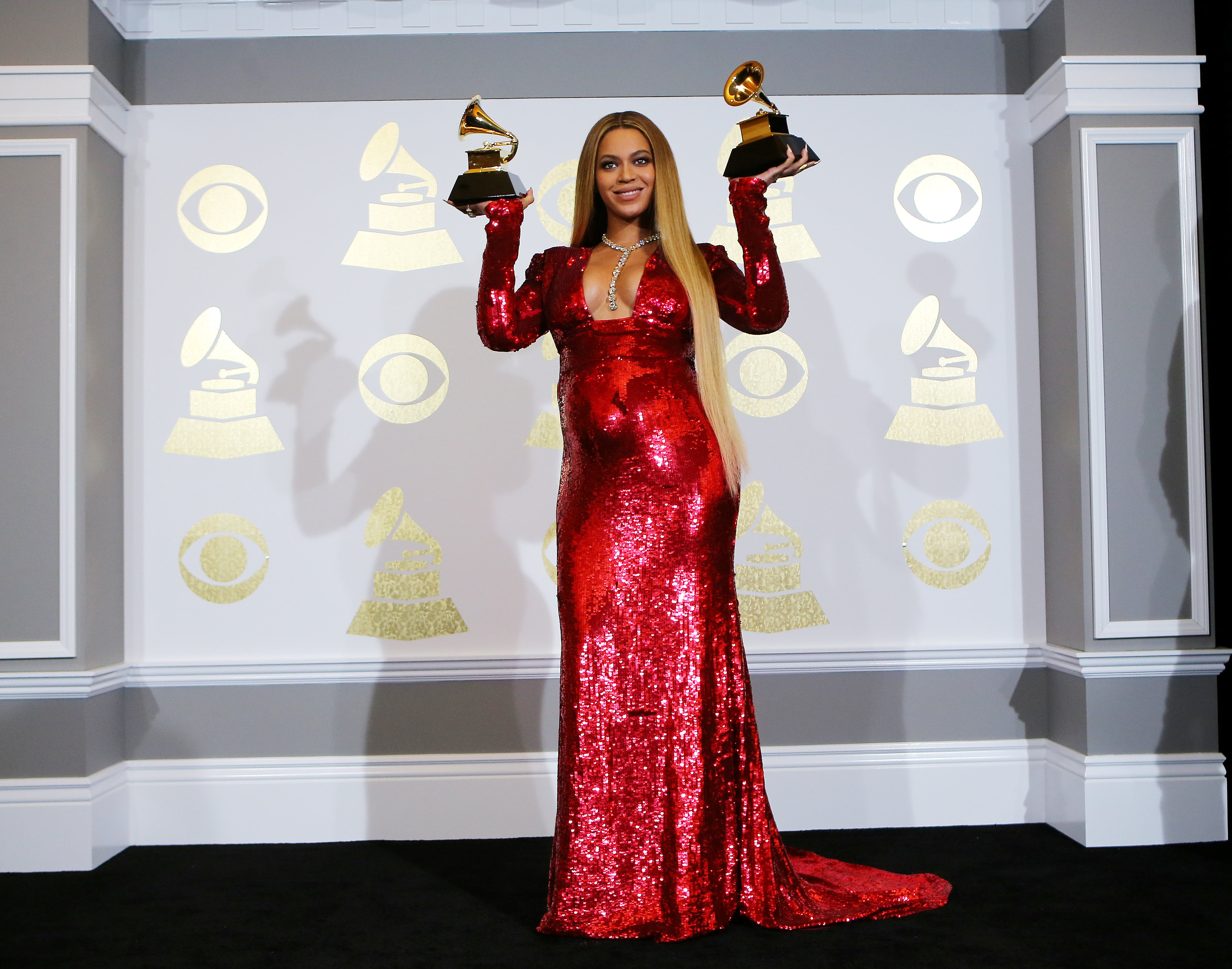 Beyoncé dio a luz mellizos, reportan