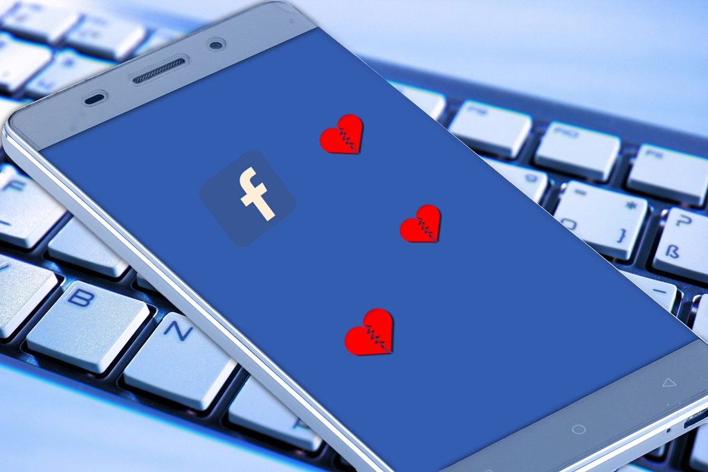 Facebook te ayuda a olvidar a tu ex