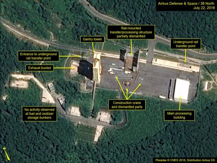 north_korea_dismantling_rocket_facility_64049409.jpg