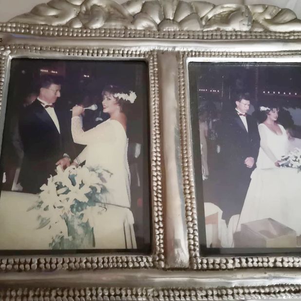 Verónica Gallardo y Robert "el Gringo" se casaron hace más de 20 años, luego de comprometerse en marzo de 1996. 
<p>Foto: Instagram