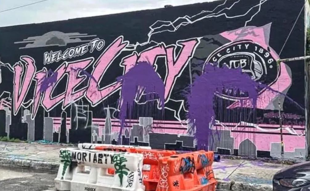Los aficionados del Orlando City vandalizaron el mural de Messi / Foto: Especiales