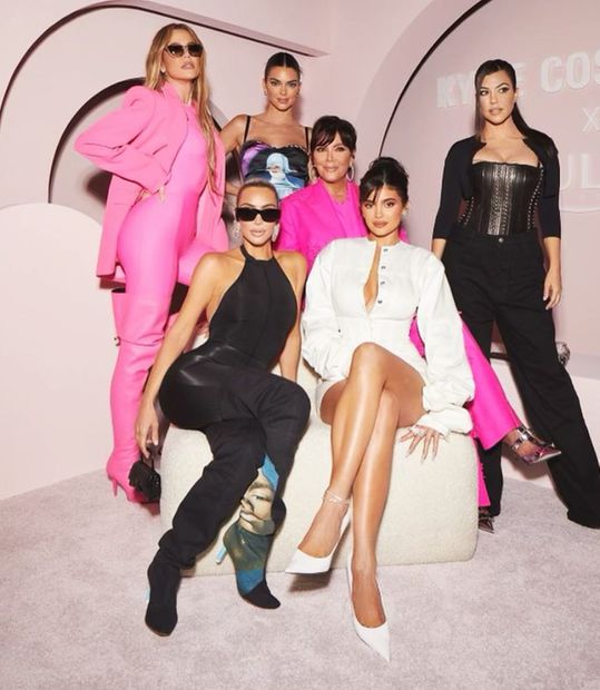 Las Kardashians se hicieron famosas, a través de su reality show "Keeping up with The Kardashian".
<p>Foto: Instagram