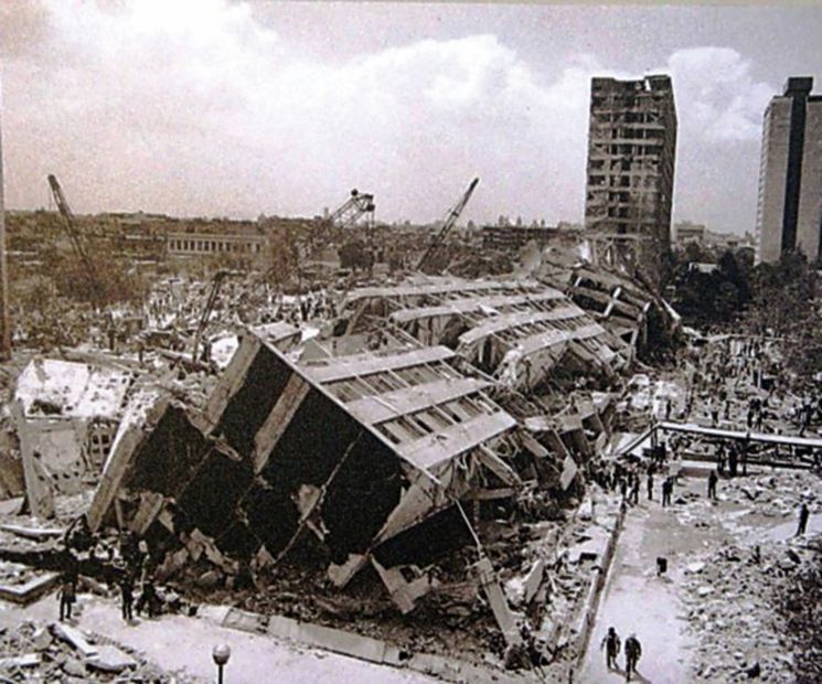 El edificio Nuevo León, del conjunto habitacional Tlatelolco, fue el más afectado por el terremoto de 1985. Foto: Archivo EL UNIVERSAL 