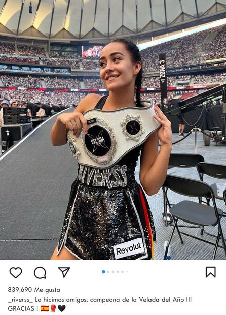 Marina Rivers con su cinturón de campeonato. Foto: Instagram
