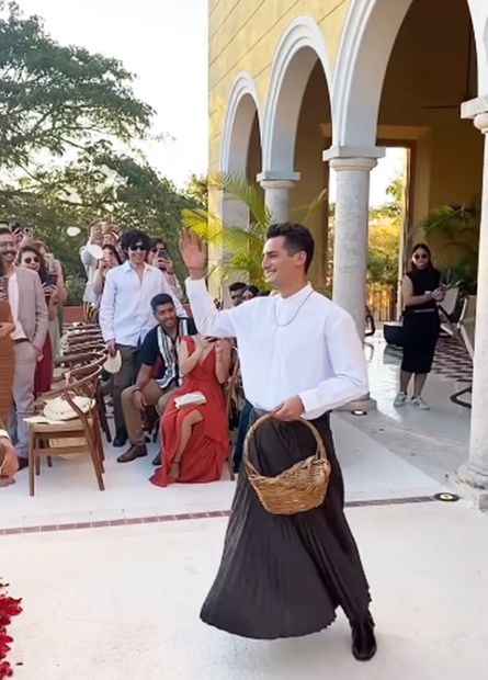 Emilio Osorio y su participación durante la boda de su hermano y Kimi Ishiwaia.
<p>Foto: Instagram