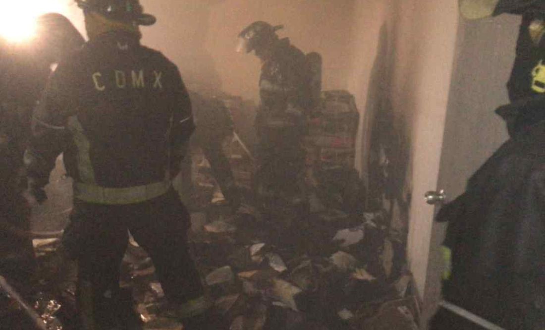 Reportan incendio en oficinas de la Dirección General de Reclusorios en San Antonio Abad