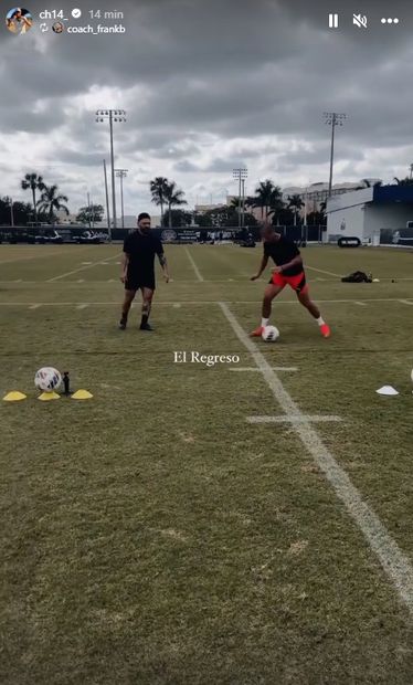 Javier Hernández entrena para su regreso al futbol