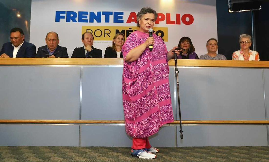 “Puesta y dispuesta': Beatriz Paredes se registra con “bastón de mando” como aspirante del Frente Amplio por México