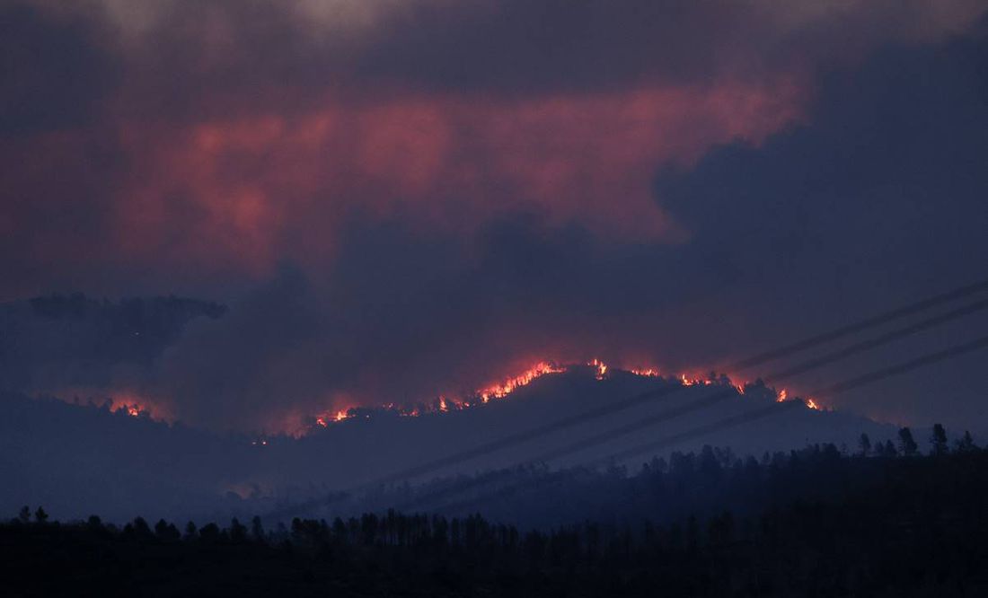 Desalojan alrededor de mil 500 personas por incendio en España; arrasa con 4 mil hectáreas