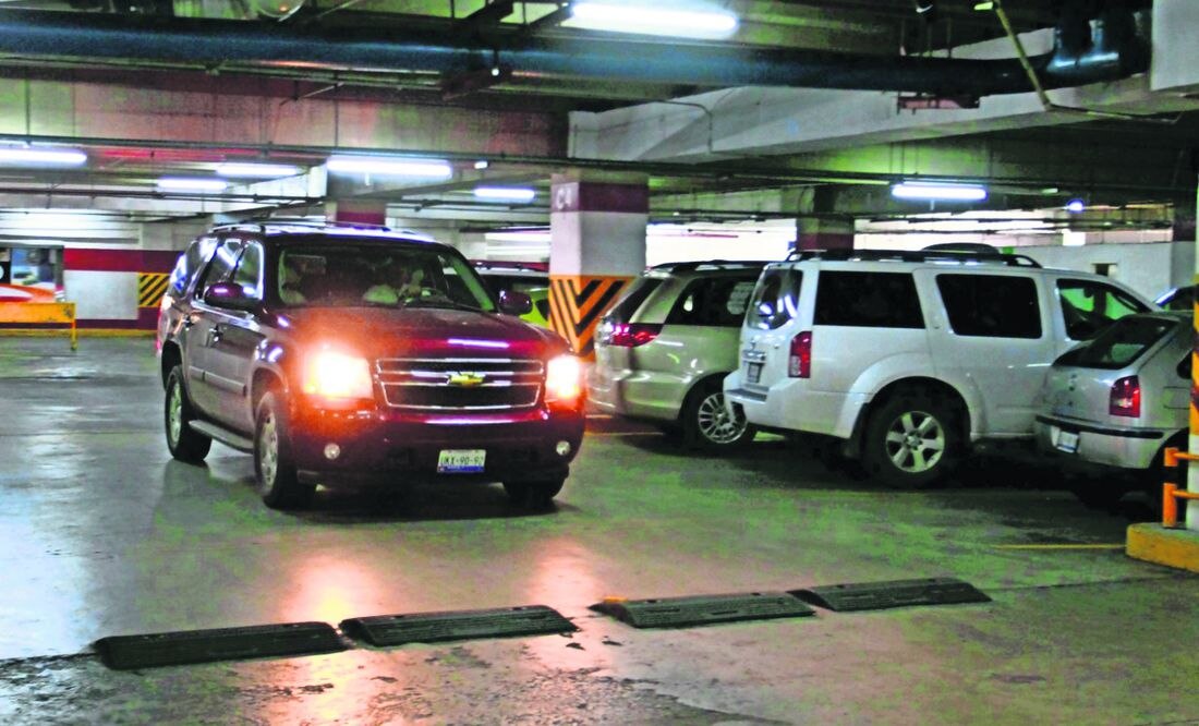 Mujer da a luz en estacionamiento de plaza comercial de Sinaloa