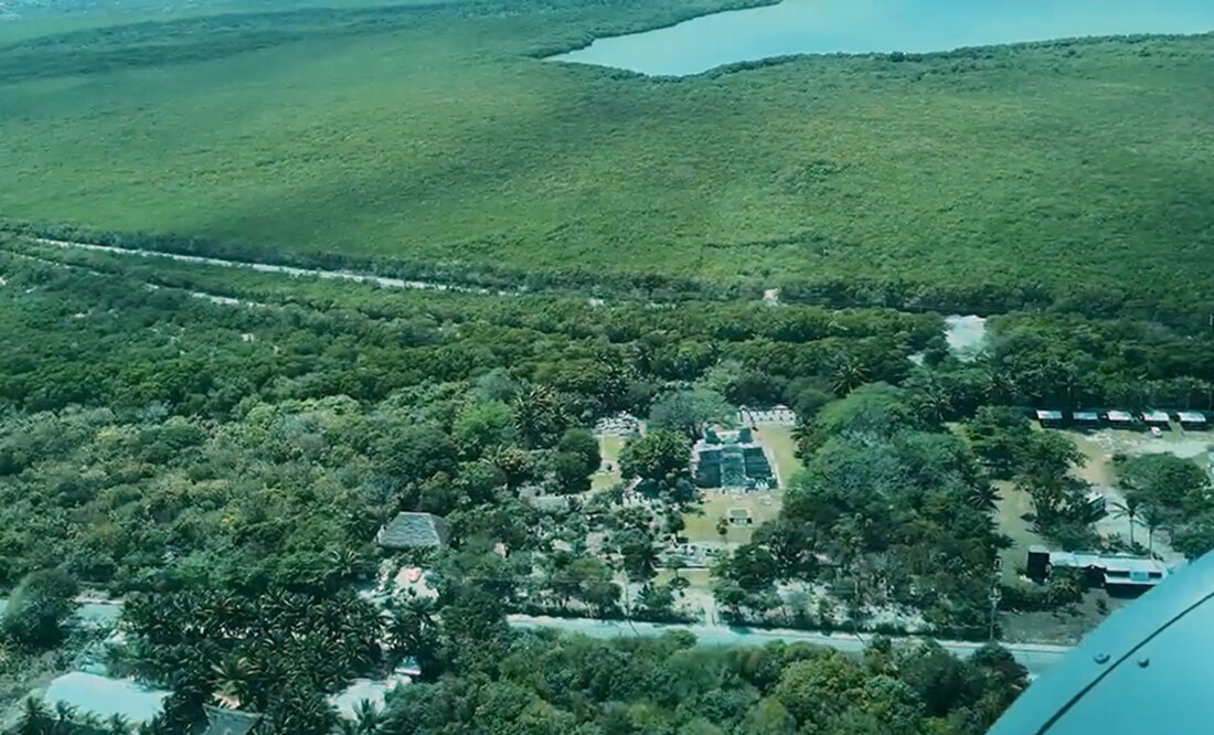 AMLO sobrevuela construcción del Tren Maya y visita zona arqueológica