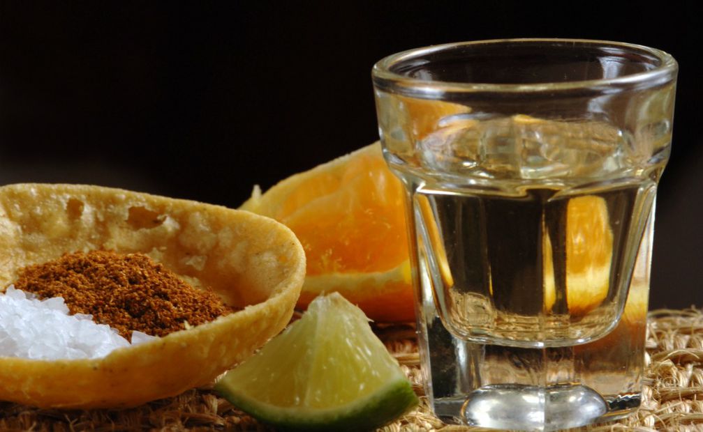 El mezcal es una de las bebidas mundialmente conocidas de México. Foto: Especial