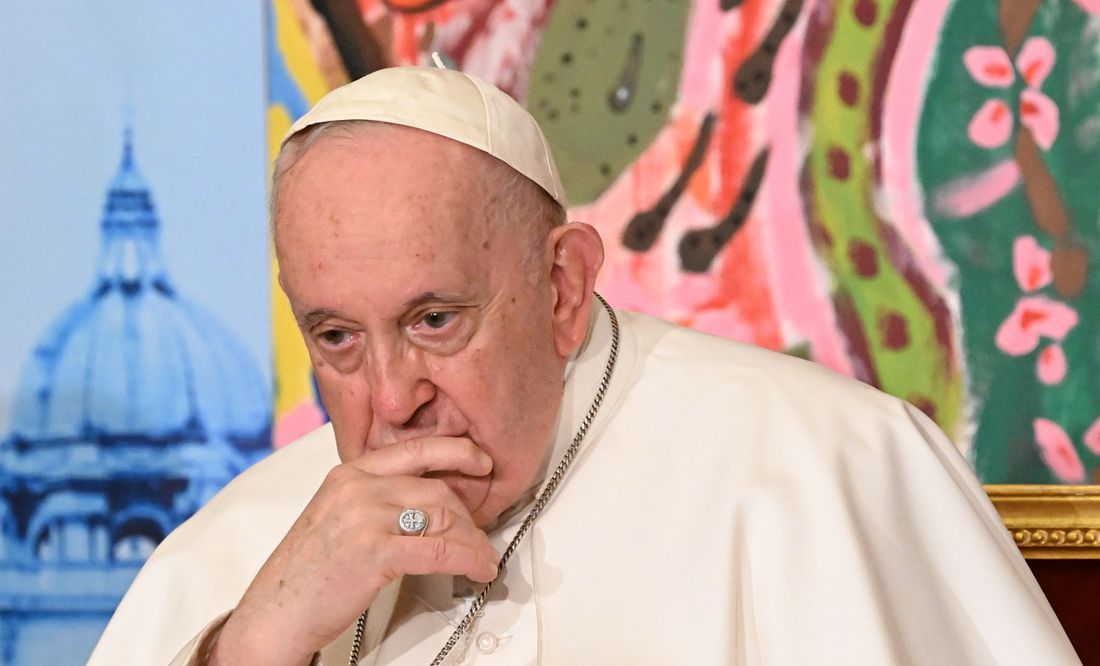 El papa Francisco suspende su agenda de hoy por tener fiebre