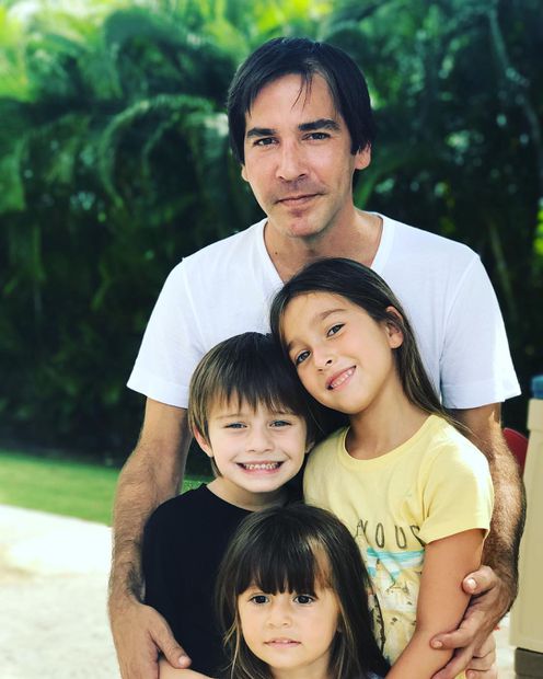 Héctor Montaner y sus hijos. Fuente: Instagram @hmontaner