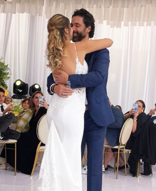 Michelle Renaud y Matías Novoa llevaron a cabo una boda discreta, con la presencia de su familia y sólo algunas amistades.
<p>Foto: Instagram