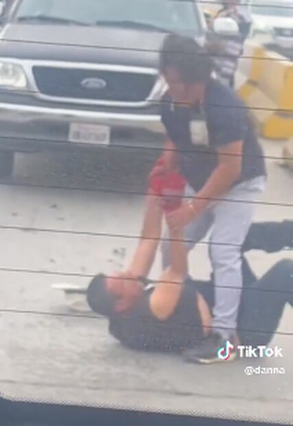 Danna Paola graba brutal pelea. Foto: Captura de vídeo