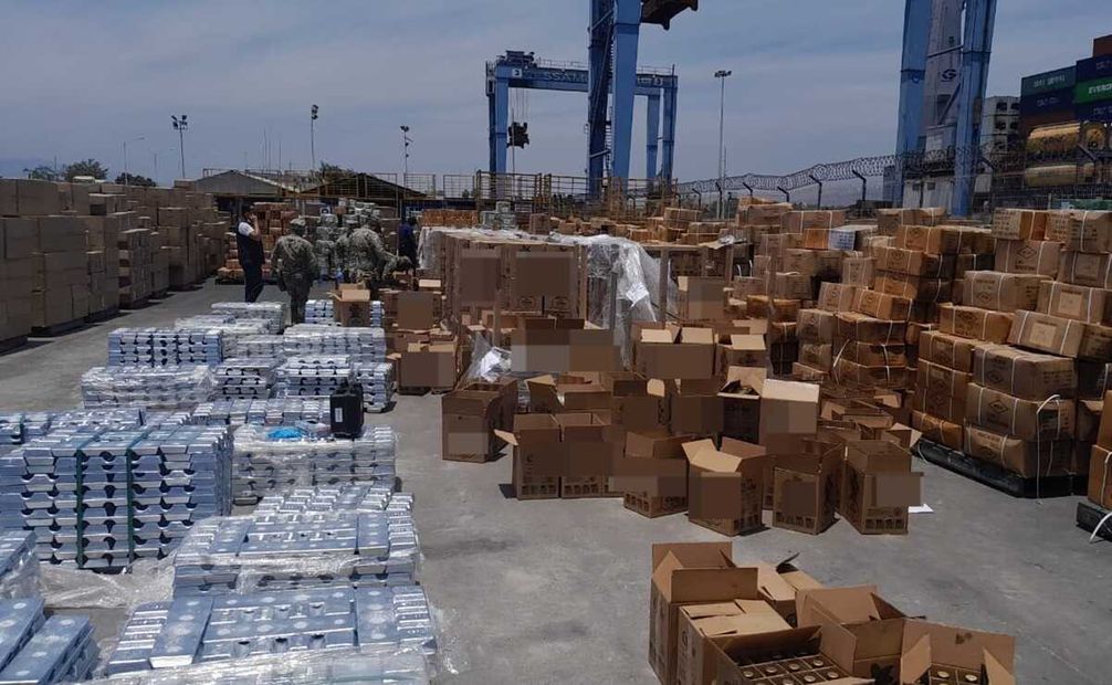 Los ocho mil 640 kilogramos de metanfetamina fueron asegurados en el Puerto de Colima. Foto: Especial