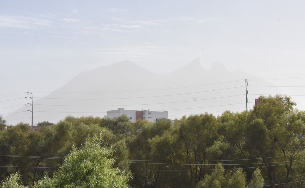 Mala calidad de aire en Monterrey. Foto: Emilio Vásquez / EL UNIVERSAL