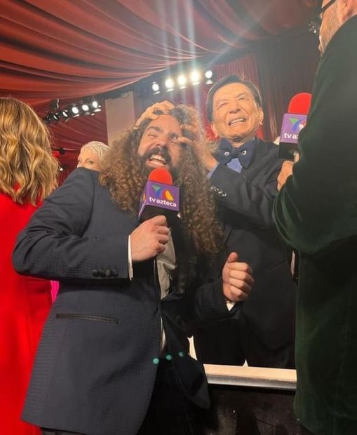 Javier Ibarreche durante su cobertura en los Premios Oscar. Foto: Instagram