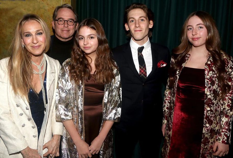 Sarah Jessica Parker y su familia. Fuente: Instagram @toofabnews