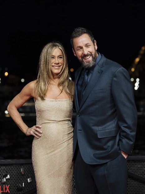 Jennifer Aniston junto a Adam Sandler. Fuente: Archivo El Universal