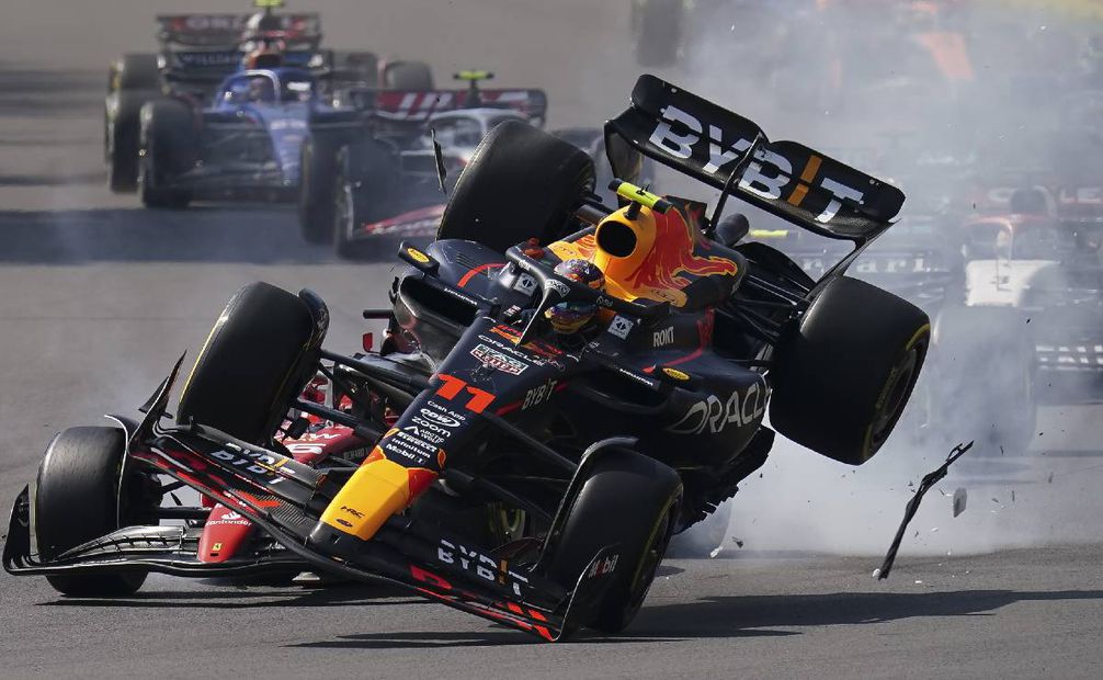 Checo Pérez ha recibido muchas críticas por su desempeño en la temporada 2023 de la Fórmula 1. Foto: Imago7
