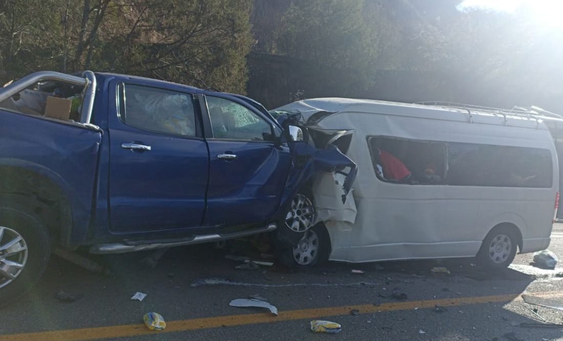 Mueren 13 personas en accidente automovilístico en carretera de Oaxaca