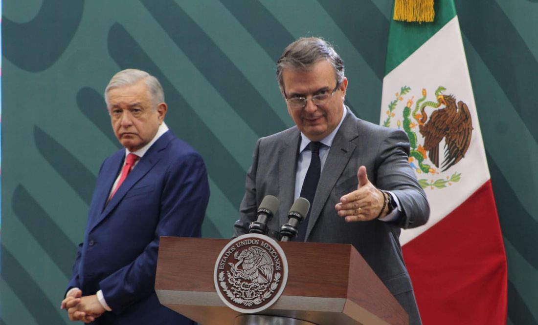 Ebrard anuncia que se podrá programar citas para los consulados de México en EU por WhatsApp