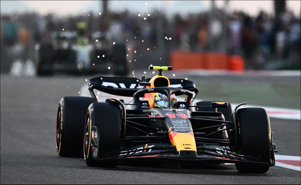 Checo Pérez durante el Gran Premio de Abu Dhabi - Foto: AFP