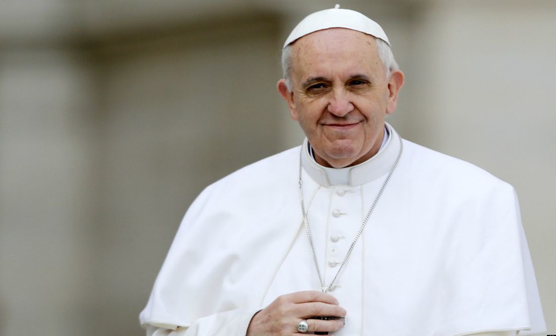 El papa Francisco sigue trabajando desde el hospital; sus controles médicos son 'normales'