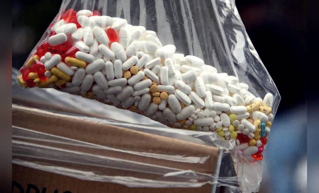 EU sanciona a 3 mexicanos por producción de píldoras de fentanilo