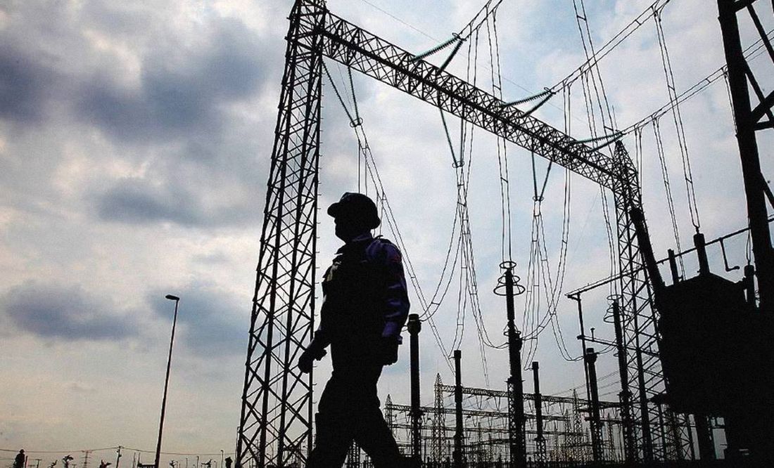 AMLO anuncia que ya se firmó la compra de 13 plantas eléctricas a Iberdrola por 6 mmdd