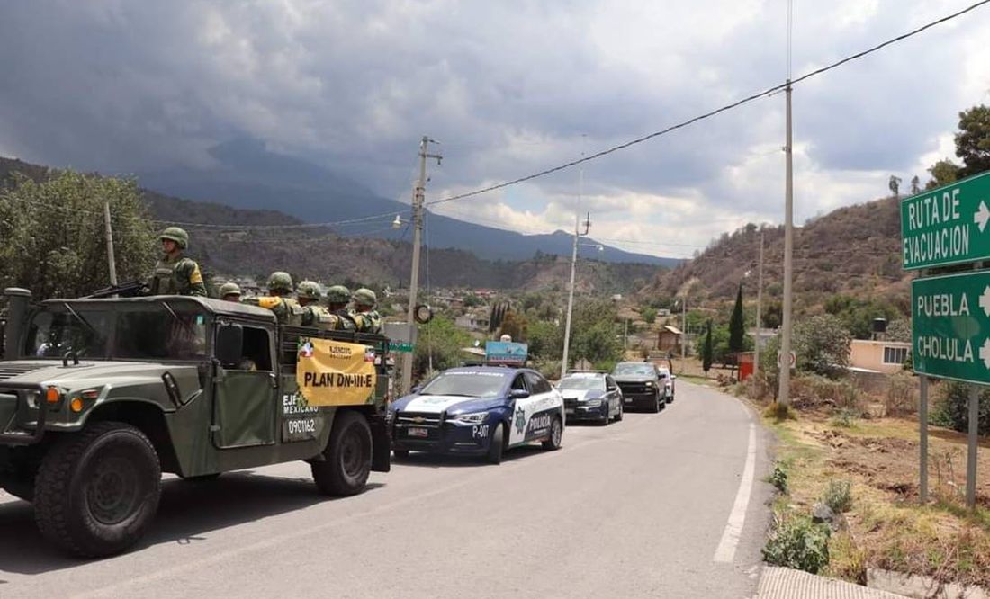 Arriba Ejército a zonas cercanas al volcán Popocatépetl; llevan a cabo acciones preventivas ante caída de ceniza