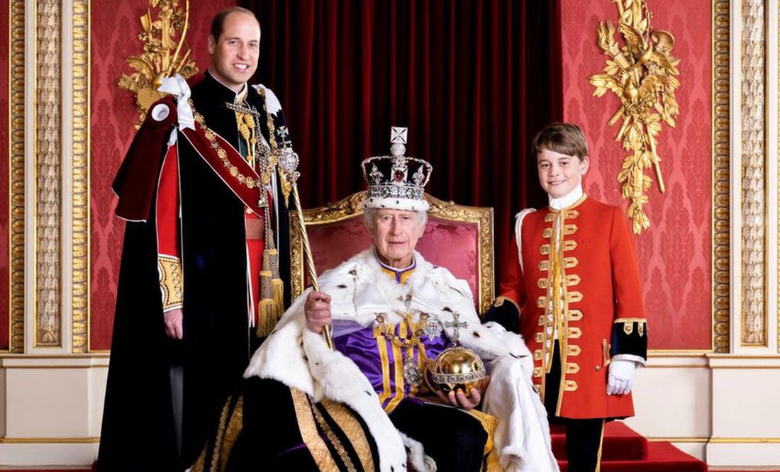 Carlos III: la foto de la coronación que muestra a tres generaciones de la realeza británica