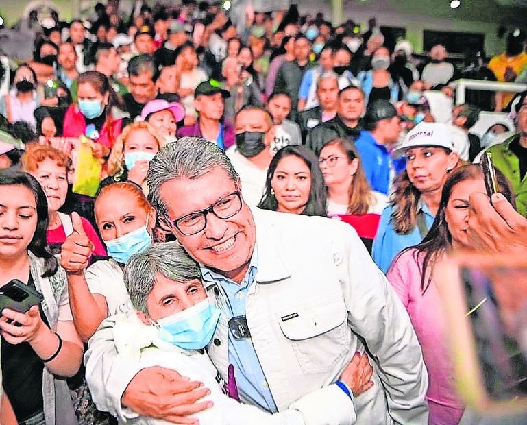Ricardo Monreal destinó cuatro millones 61 mil pesos a su gira, que culminó con un mitin en Plaza de las Tres Culturas. Foto: Especial