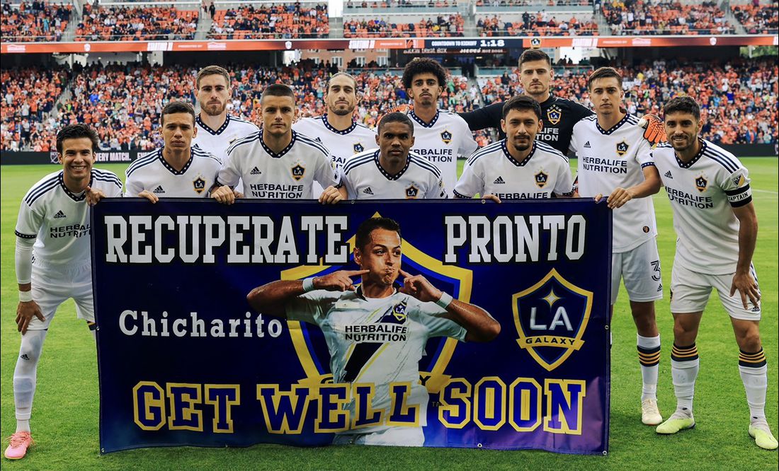 Chicharito Hernández recibe mensaje de apoyo por parte de sus compañeros del LA Galaxy