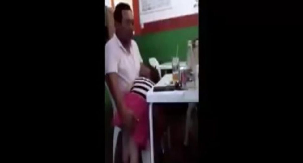 Graban a sujeto tocando a niña en bar de Tuxtla Gutiérrez  | El Universal