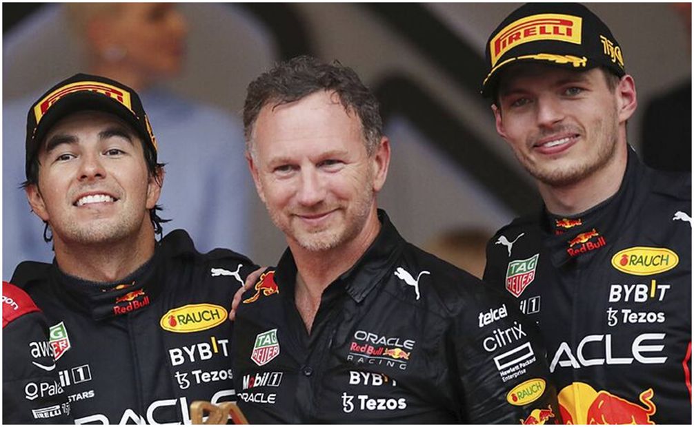 'Checo' Pérez, Christian Horner y Max Verstappen con Red Bull / FOTO: AP