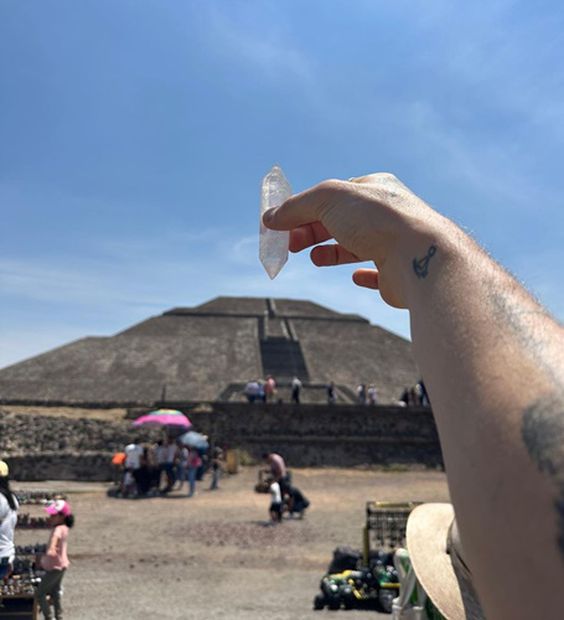 El cantante compartió parte de su visita a la zona arqueológica de Teotihuacán. Foto: Instagram