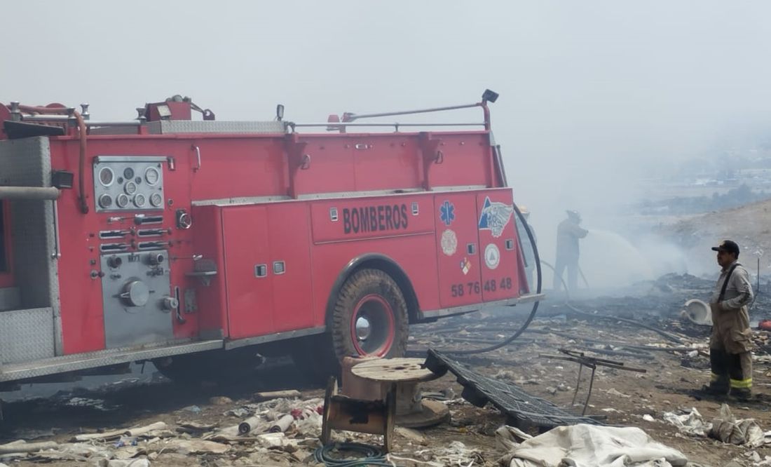 Incendio en relleno sanitario de Tepotzotlán está por cumplir 24 horas activo