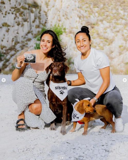 Bianca Sierra y Stephany Mayor anunciaron que serán madres de gemelos. / Foto: Instagram