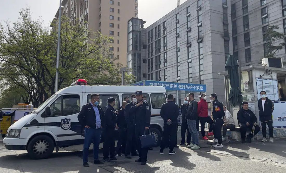 Sube a 29 el número de muertos por incendio en un hospital en China