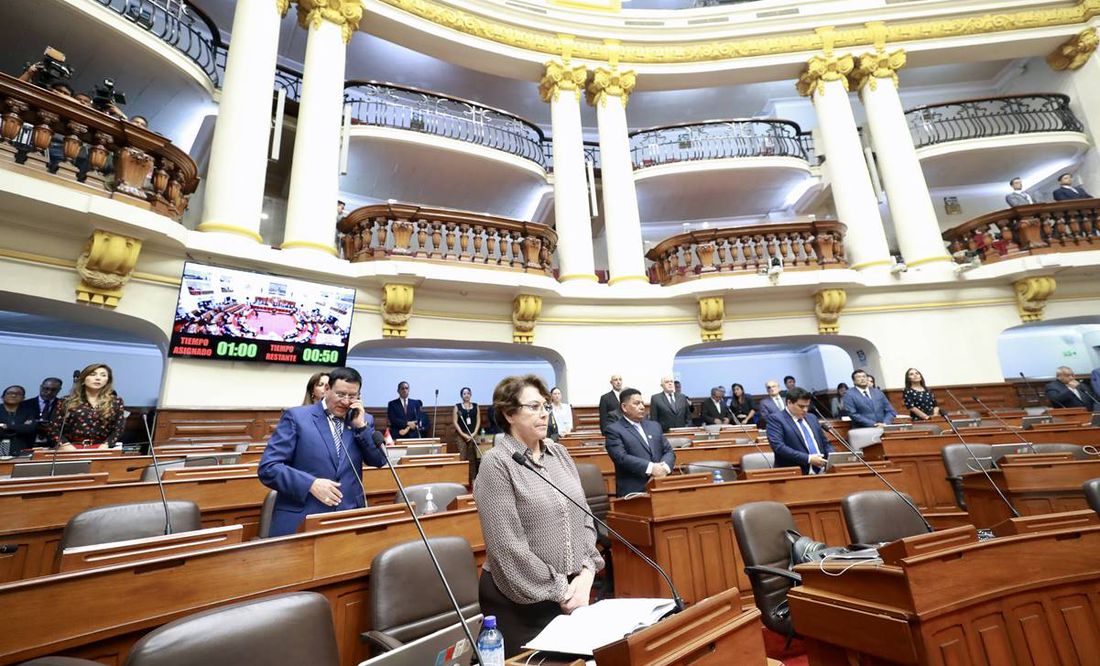 Congreso de Perú aprueba acusar a exprimera ministra por golpe de Pedro Castillo